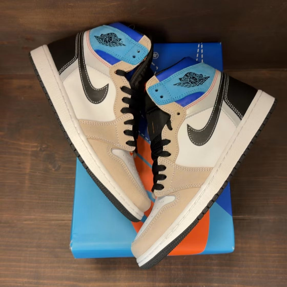 Used - Air Jordan 1 Retro High OG Prototype - US M 9 - detail 1